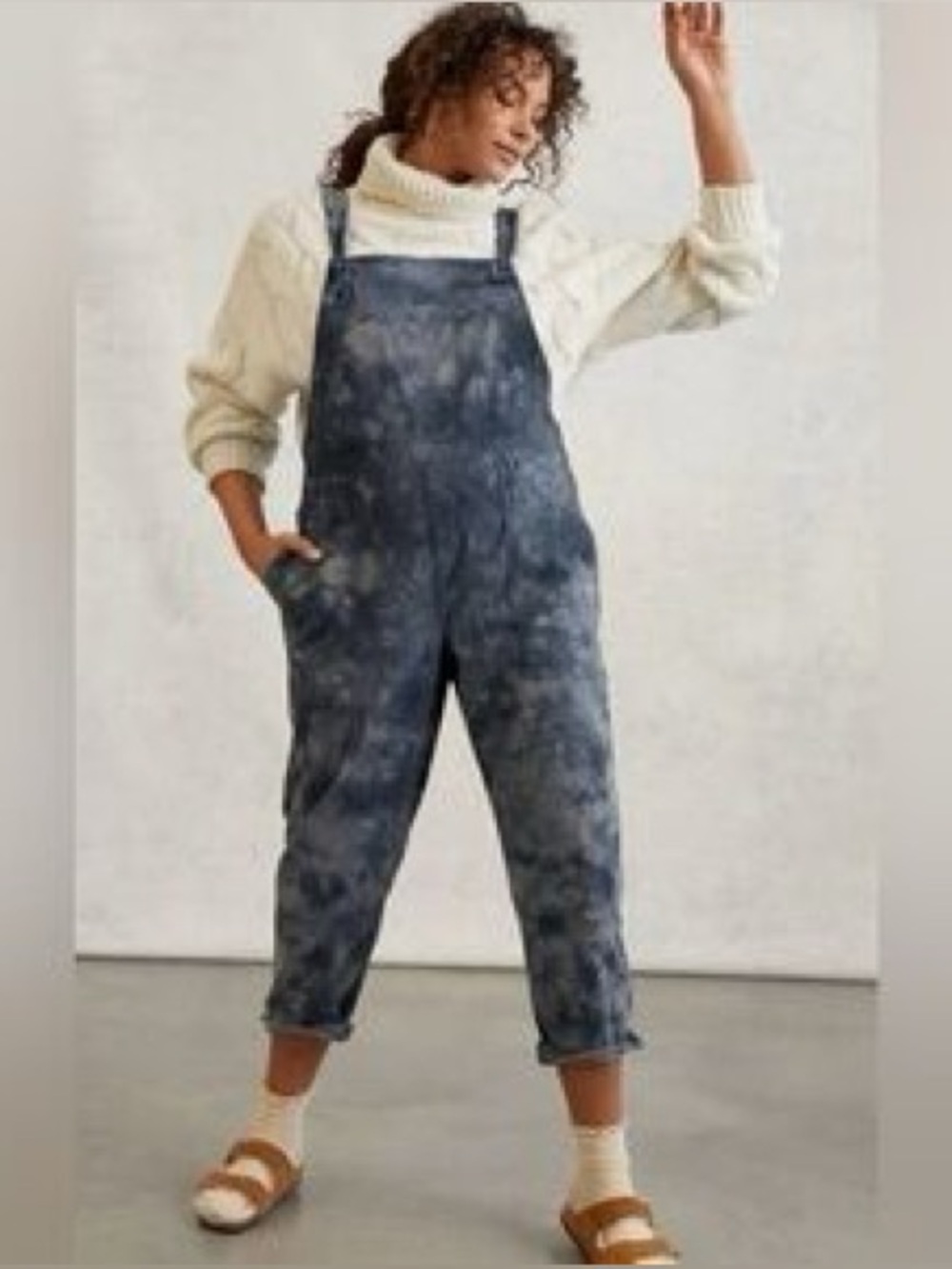 Universal Thread Women's Tie-Dye Denim Bib Overalls High Waisted 8